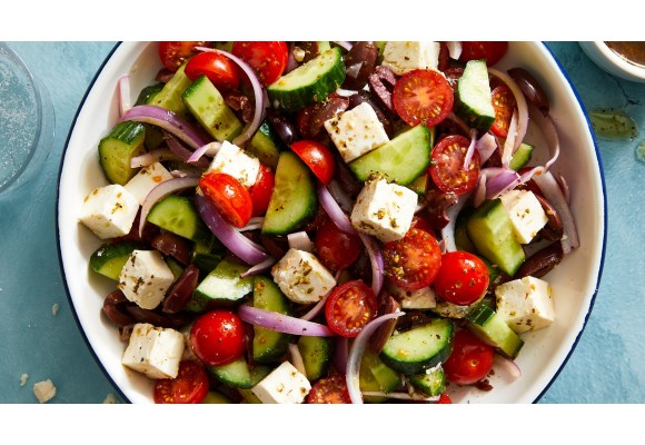 Verfrissende Mediterrane Salade met Feta en Kruiden